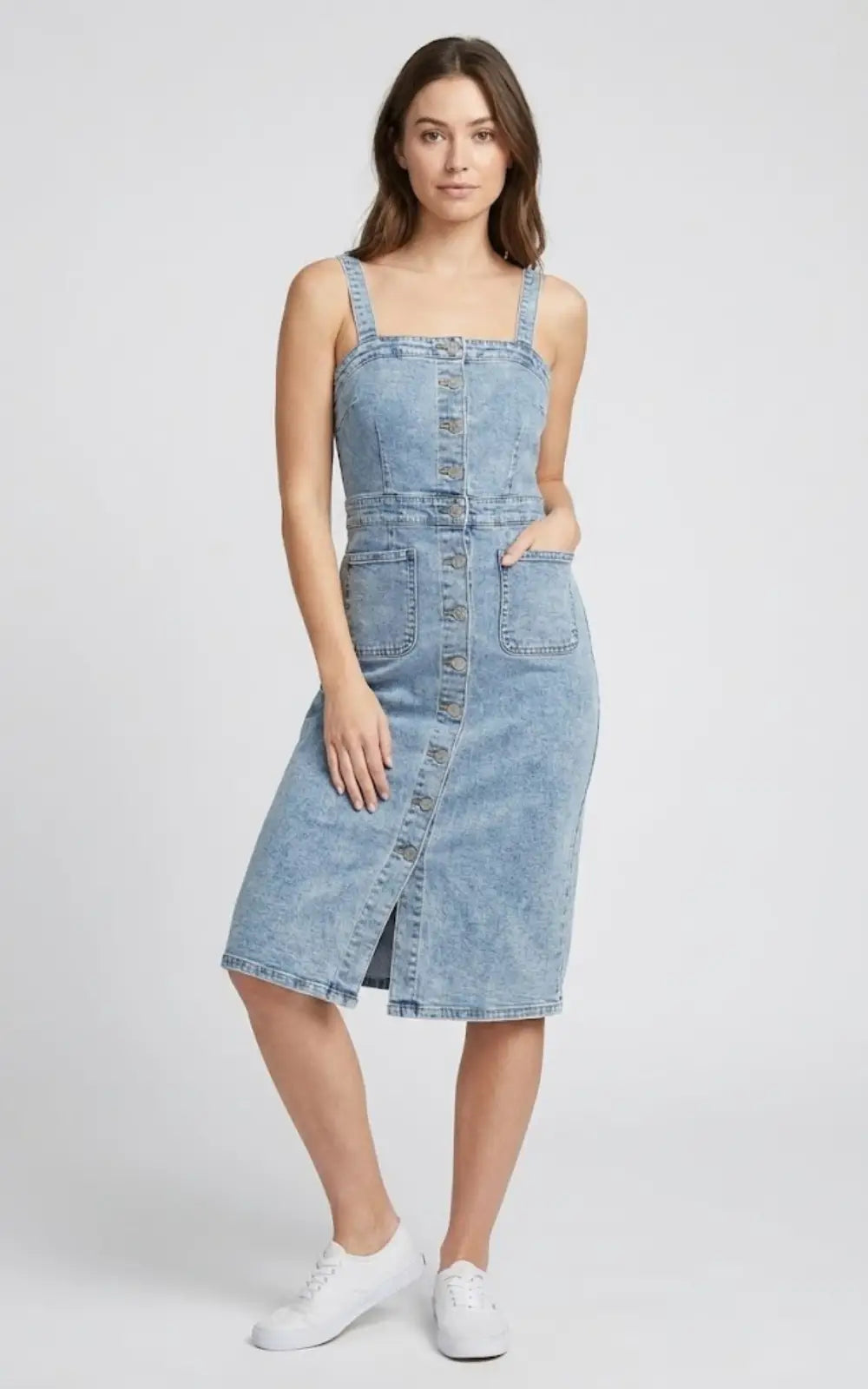 Robe Salopette en Jean Élégante Boutonée